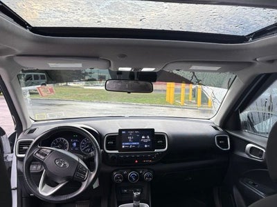 2022 Hyundai Venue SEL