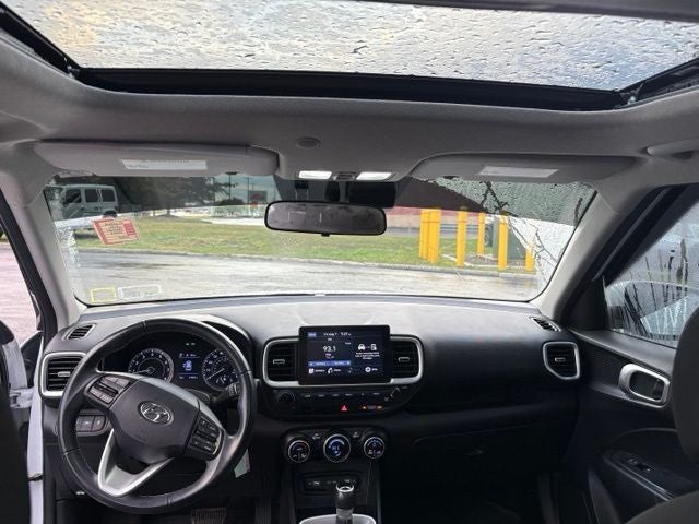 2022 Hyundai Venue SEL