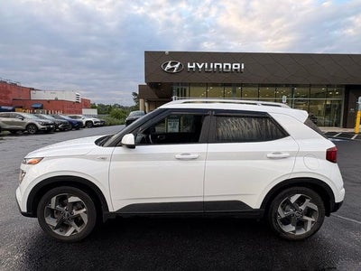 2022 Hyundai Venue SEL