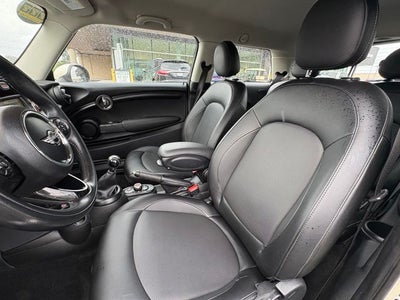 2017 MINI Hardtop 2 Door Cooper