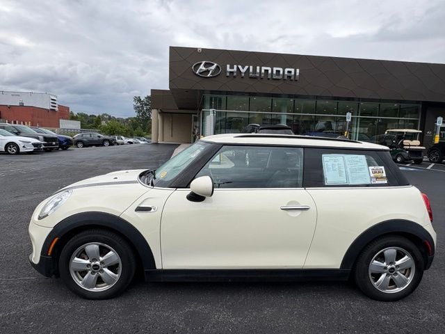 2017 MINI Hardtop 2 Door Cooper